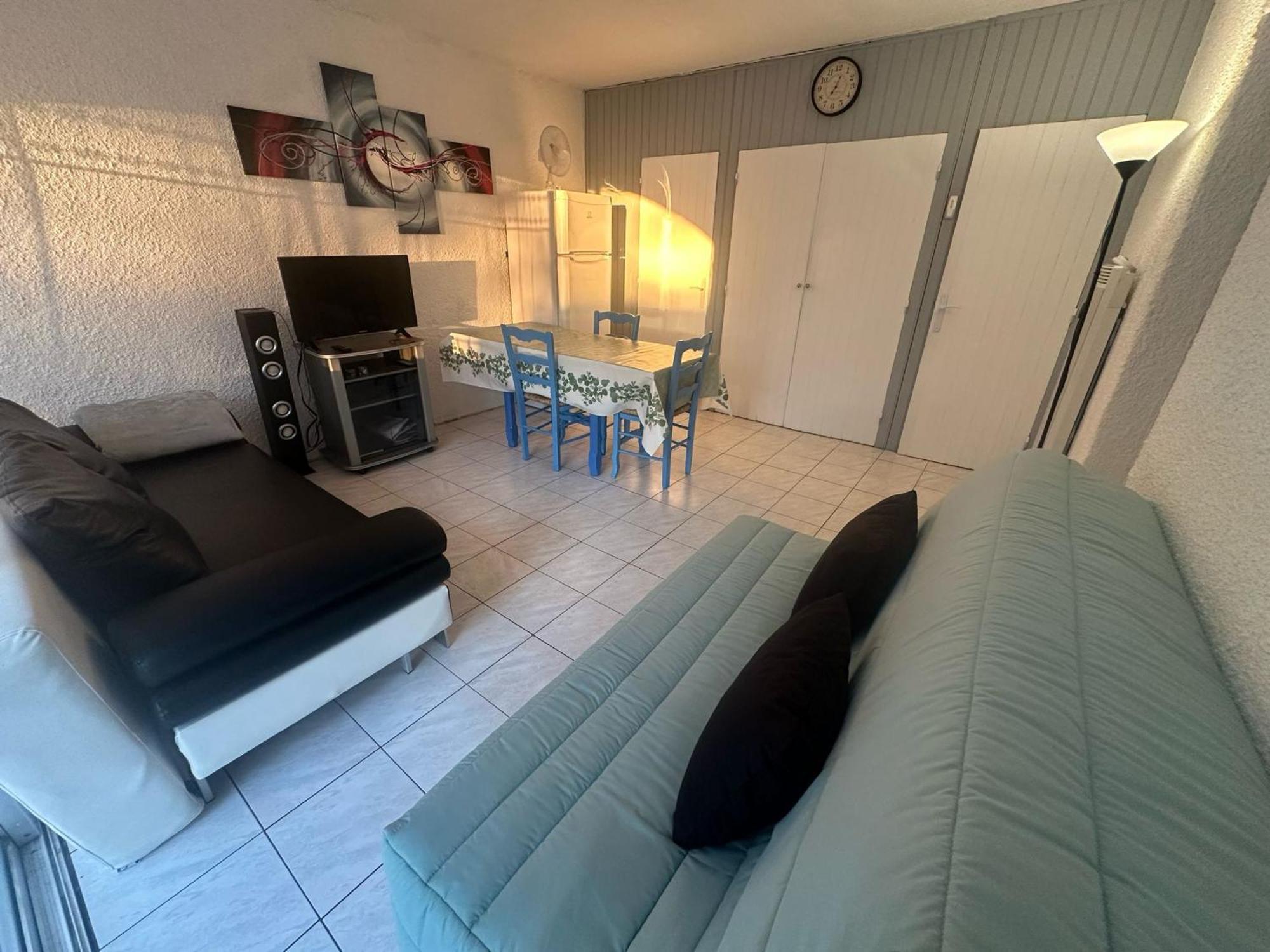 2 Pieces Avec Piscine, Parking Prive, A 400m De La - 4 Personnes - Fr-1-776-46
